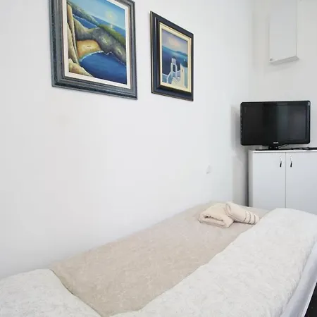 Nikolaj Mirlikiski Lägenhet Novi Sad